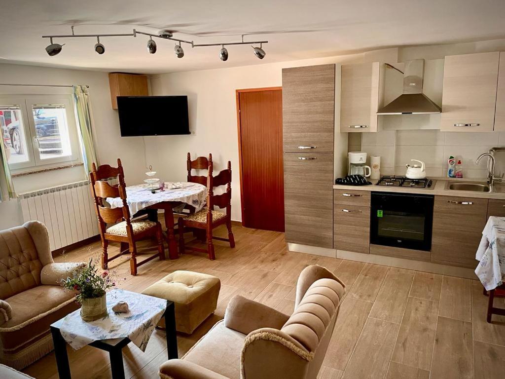 Apartments Villa-Passat بوريتش الغرفة الصورة
